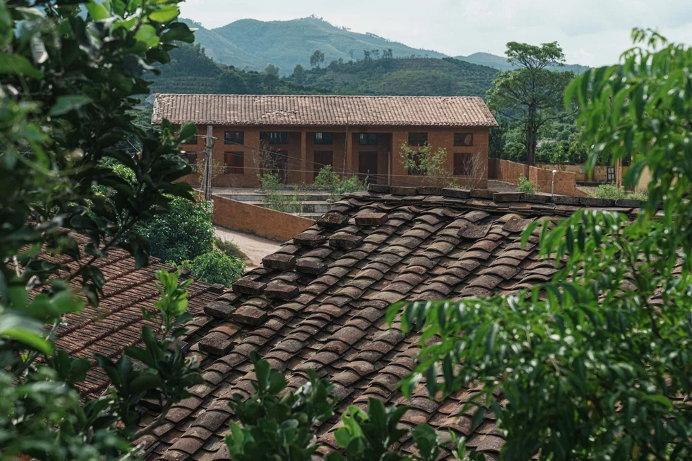 Bắc Hoa – vẻ đẹp nguyên sơ từ nếp nhà đất đến nhịp sống bản địa - Ảnh 15.