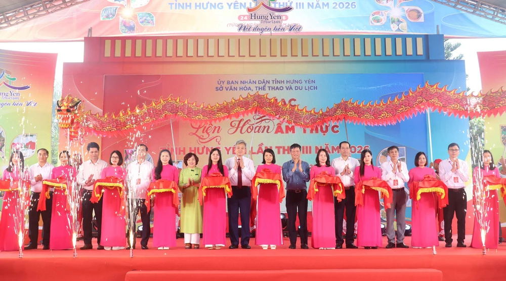 Liên hoan ẩm thực tỉnh Hưng Yên hội tụ hơn 100 món nổi tiếng - Ảnh 1.