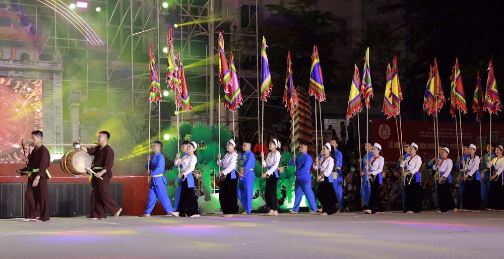 Phú Thọ: Nguồn cội ngân vang trong sắc màu lễ hội - Ảnh 9.