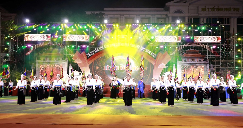 Phú Thọ: Nguồn cội ngân vang trong sắc màu lễ hội - Ảnh 10.