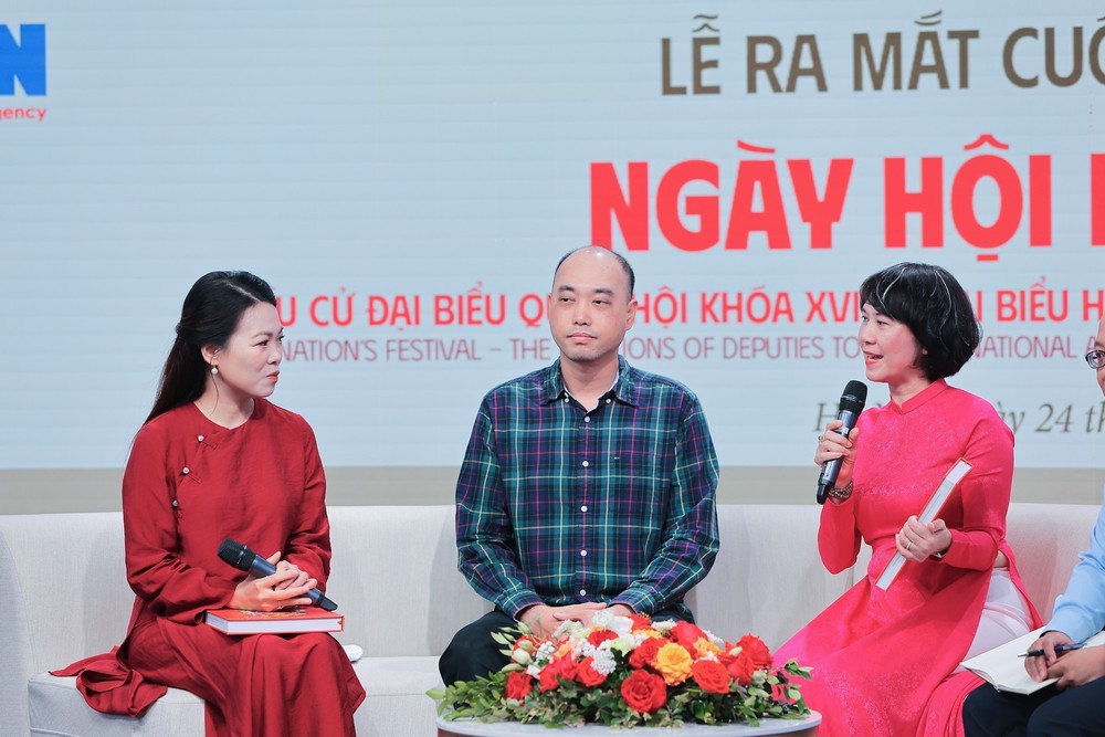 Tái hiện niềm tin, khí thế của 'Ngày hội non sông' qua 800 bức ảnh - Ảnh 3.