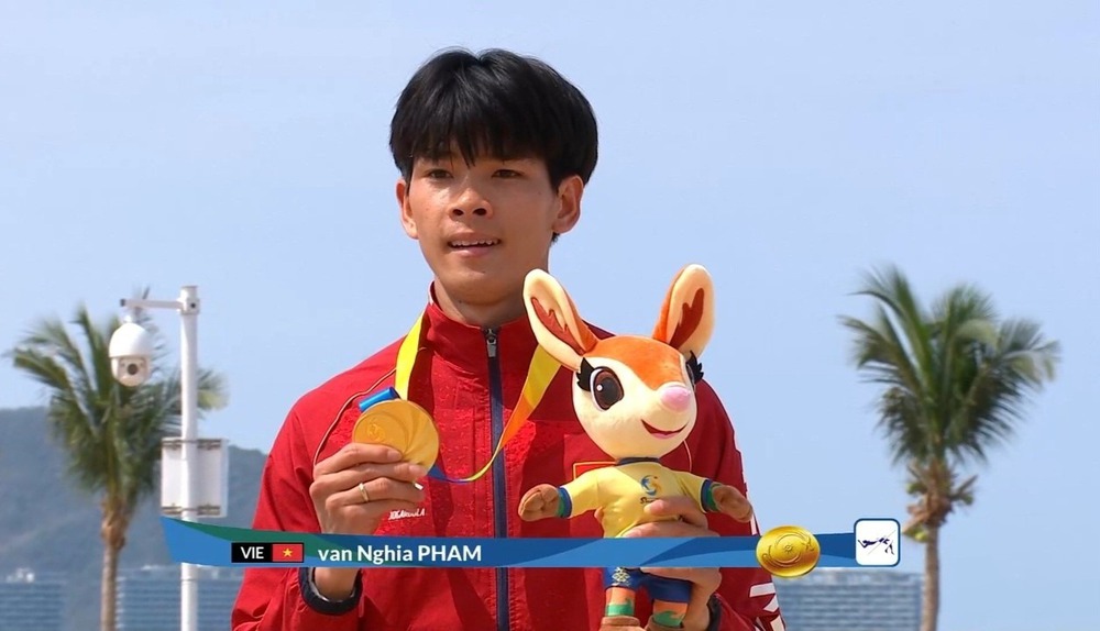 Hơn đối thủ Trung Quốc đúng 3cm, VĐV của Việt Nam giành tấm HCV thứ 2 ở giải châu Á 2026 - Ảnh 2.