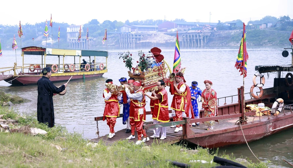 Giỗ Tổ Hùng Vương - điểm tựa cho khát vọng phát triển - Ảnh 3.