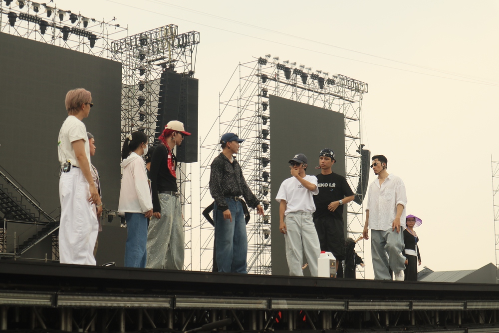 Không khí trước "giờ G" của Gai Home Concert - Ảnh 5.