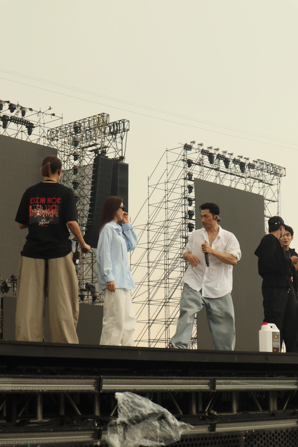 Không khí trước "giờ G" của Gai Home Concert - Ảnh 6.