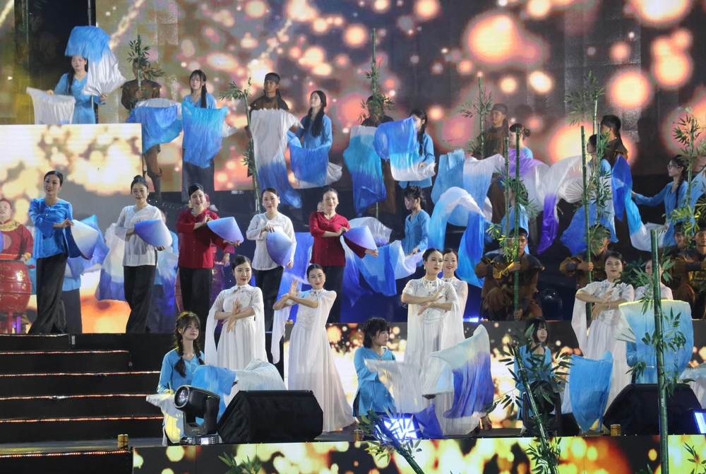 Khai mạc Lễ hội Hoa Lư 2026: Tỏa sáng hào khí Cố đô - Ảnh 7.