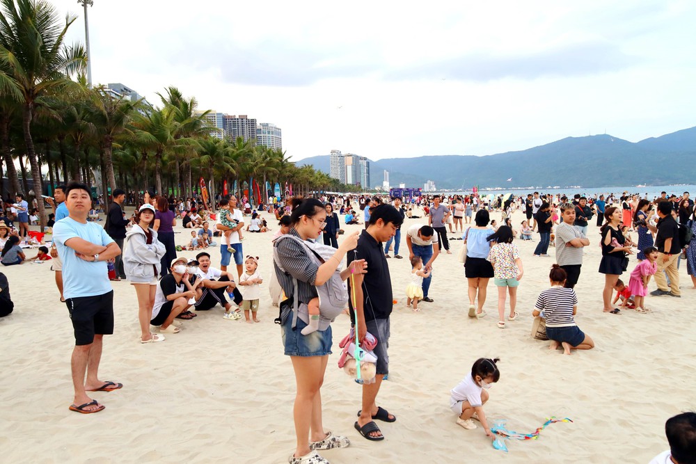 Đà Nẵng bùng nổ khai mạc mùa du lịch biển 2026, khuấy động “mùa hè rực rỡ” - Ảnh 3.
