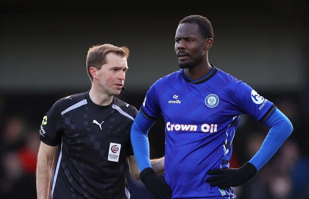 Độc Lạ bóng đá Anh: Thăng hạng kỳ diệu nhờ bàn quyết định ở phút 103 - Ảnh 1.