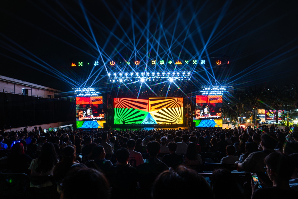 SAO Concert đầu tiên khép lại đầy ấn tượng với 3.500 khán giả - Ảnh 1.