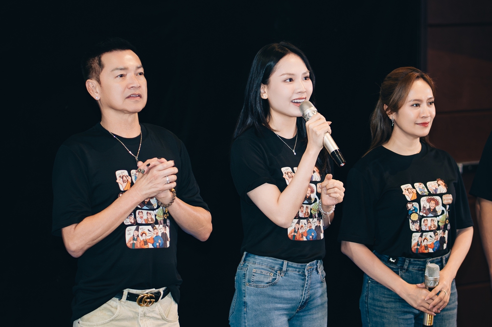 Dàn sao “Trùm Sò” chiều fan hết nấc trong cinetour - Ảnh 1.