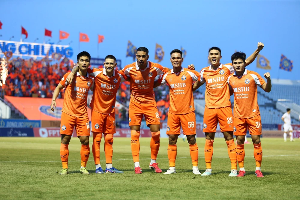 HAGL tụt hạng, nhóm cuối lại căng như dây đàn - Ảnh 4.