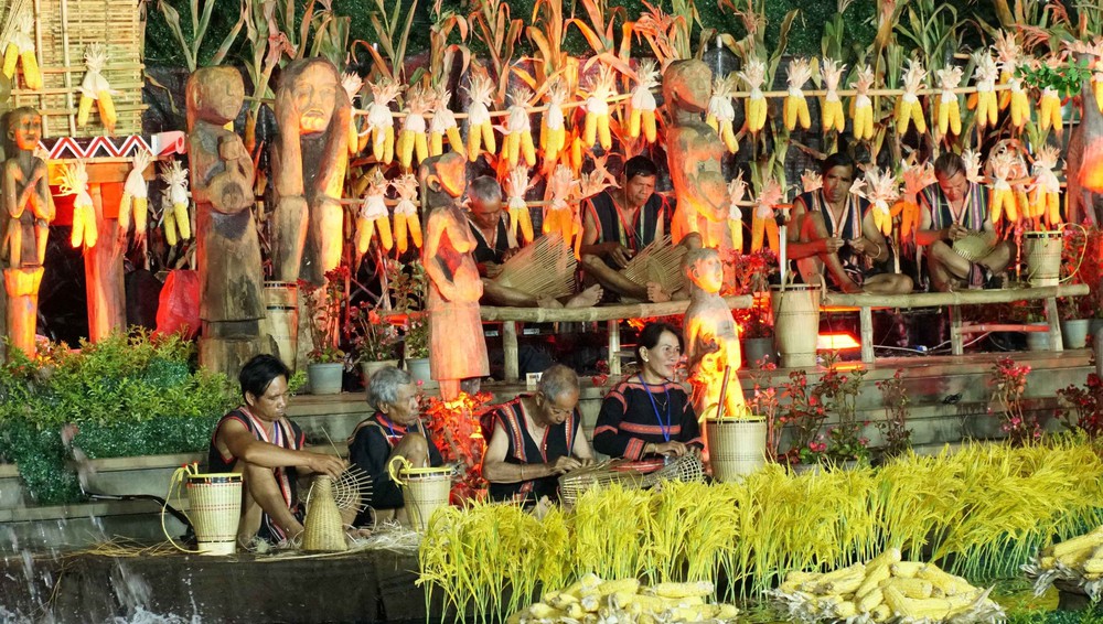 Âm vang đại ngàn trong đêm hội “Đại ngàn Reo" - Ảnh 2.