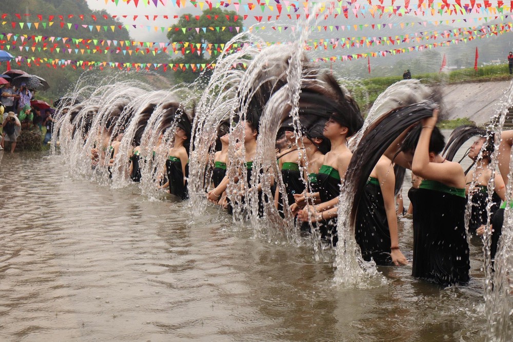 Lễ hội Then Kin Pang với chủ đề Lời Then vọng mãi giữa đại ngàn - Ảnh 4.