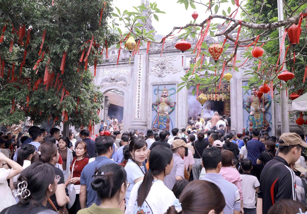 Phú Thọ: Biển người dâng hương Giỗ Tổ Hùng Vương - Ảnh 4.