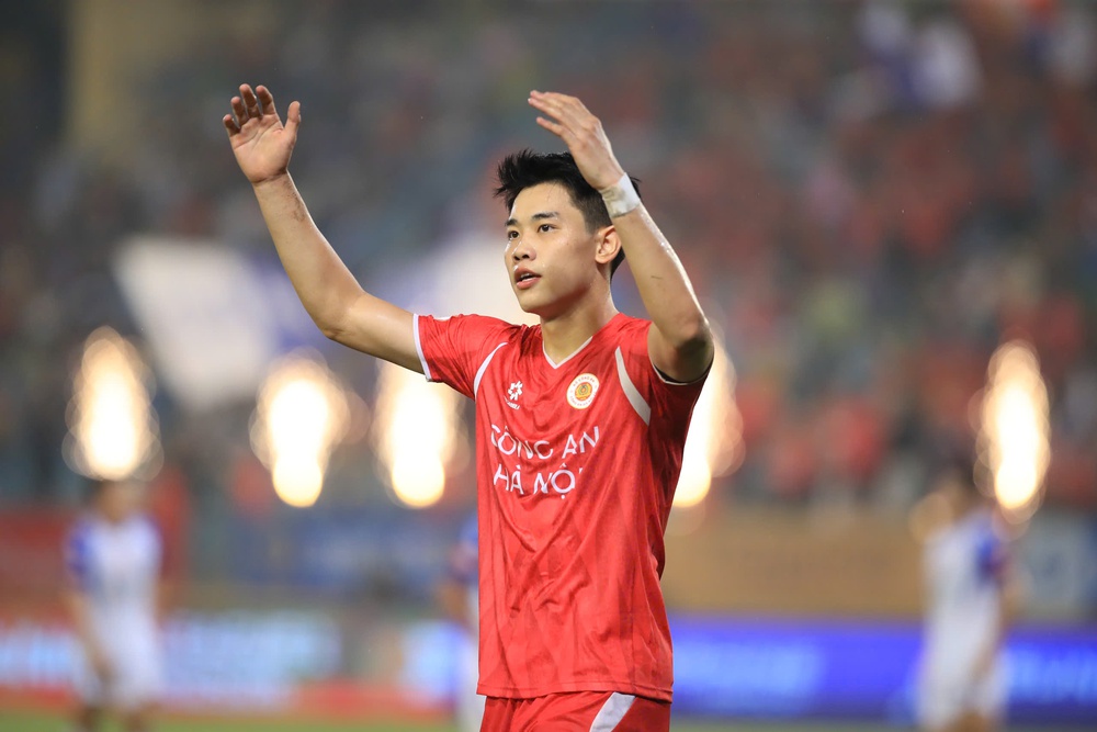 Đình Bắc áp sát cột mốc lịch sử tại V.League - Ảnh 1.