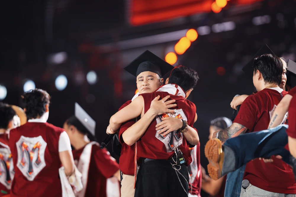 Gai Home Concert: Chuyến tàu trở về đầy kiêu hãnh của các Anh Tài - Ảnh 5.