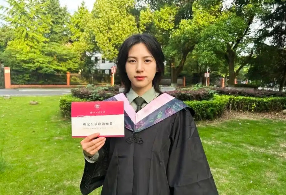 Mạng xã hội Trung Quốc ‘rần rần’ vì hai ‘hot girl bắn tỉa’ xuất sắc - Ảnh 4.