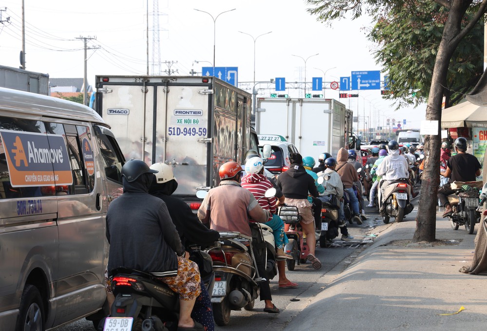 Giao thông các cửa ngõ vào TP. Hồ Chí Minh không ùn tắc kéo dài sau nghỉ lễ Giỗ Tổ - Ảnh 1.