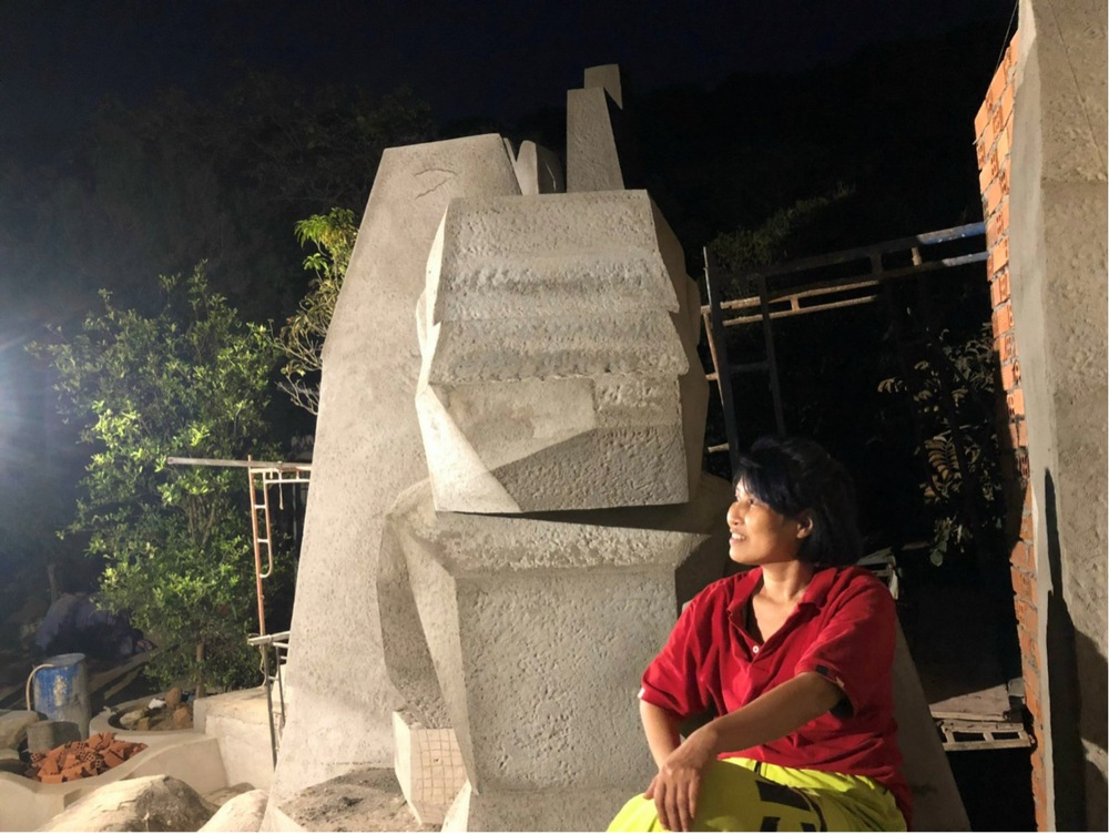 Điêu khắc gia Ngô Xuân Lai với “Vườn X” Côn Đảo - Ảnh 8.