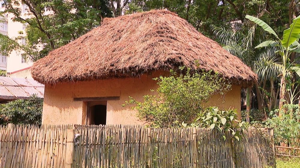 'Giữ hồn' bản sắc nhà Hà Nhì tại Bảo tàng Dân tộc học - Ảnh 3.