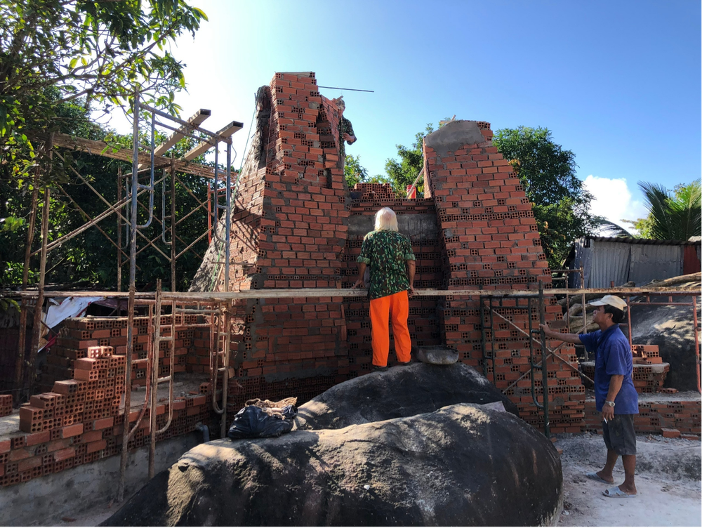 Điêu khắc gia Ngô Xuân Lai với “Vườn X” Côn Đảo - Ảnh 6.