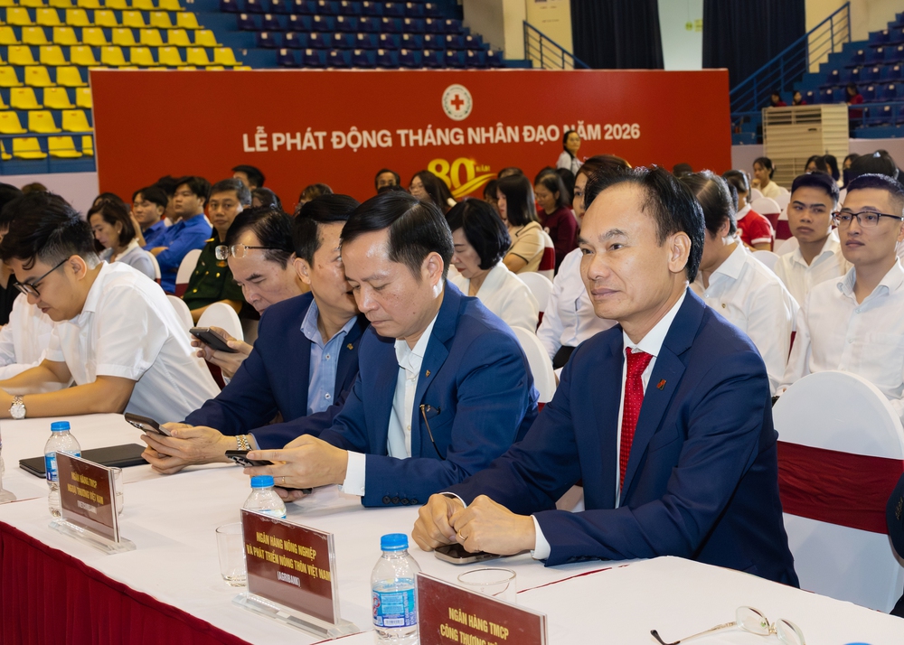 Agribank ủng hộ 20 tỷ đồng hưởng ứng Tháng Nhân đạo năm 2026 - Ảnh 3.