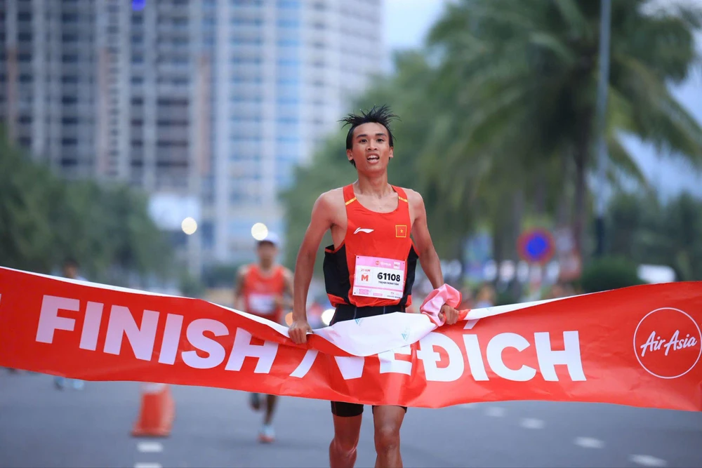 Đồng hành cùng hàng nghìn runner tại Đà Nẵng, Li-Ning lan tỏa tinh thần chạy bộ miền Trung - Ảnh 2.