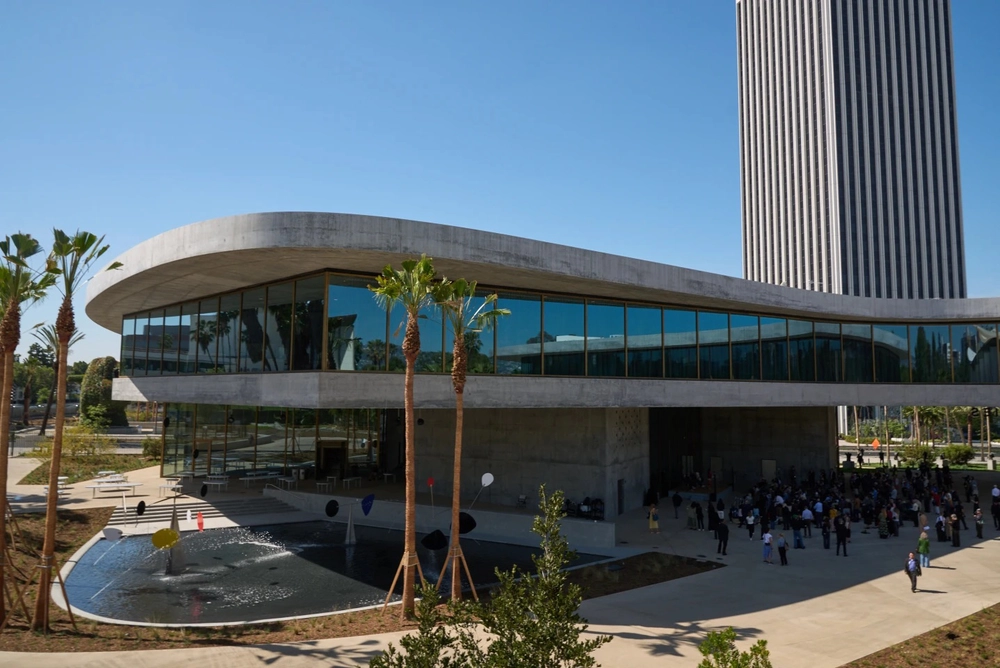 LACMA ra mắt tòa nhà trung tâm 724 triệu USD, định hình lại trải nghiệm bảo tàng nghệ thuật - Ảnh 2.
