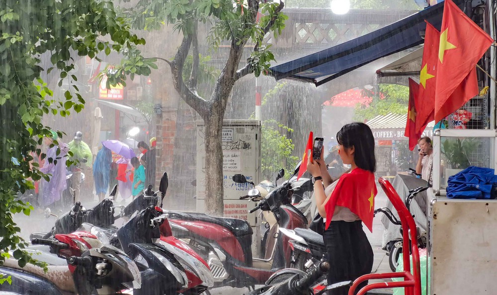 Dự báo thời tiết dịp nghỉ lễ 30/4 - 1/5: Nhiều khu vực có mưa dông về chiều tối và đêm - Ảnh 1.