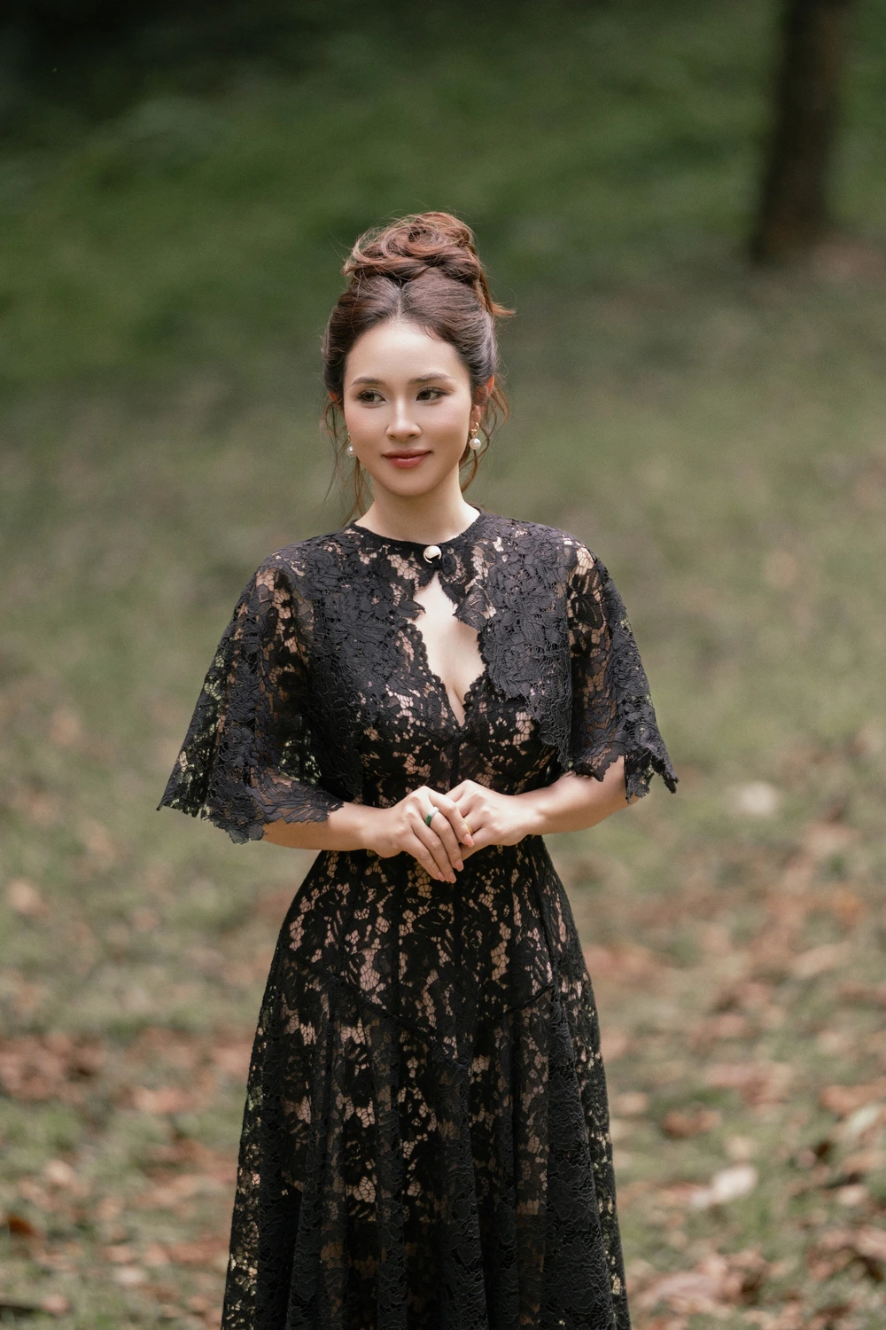 Bảo Trâm trở lại âm nhạc với MV “Nước mắt hình nhân” - Ảnh 1.