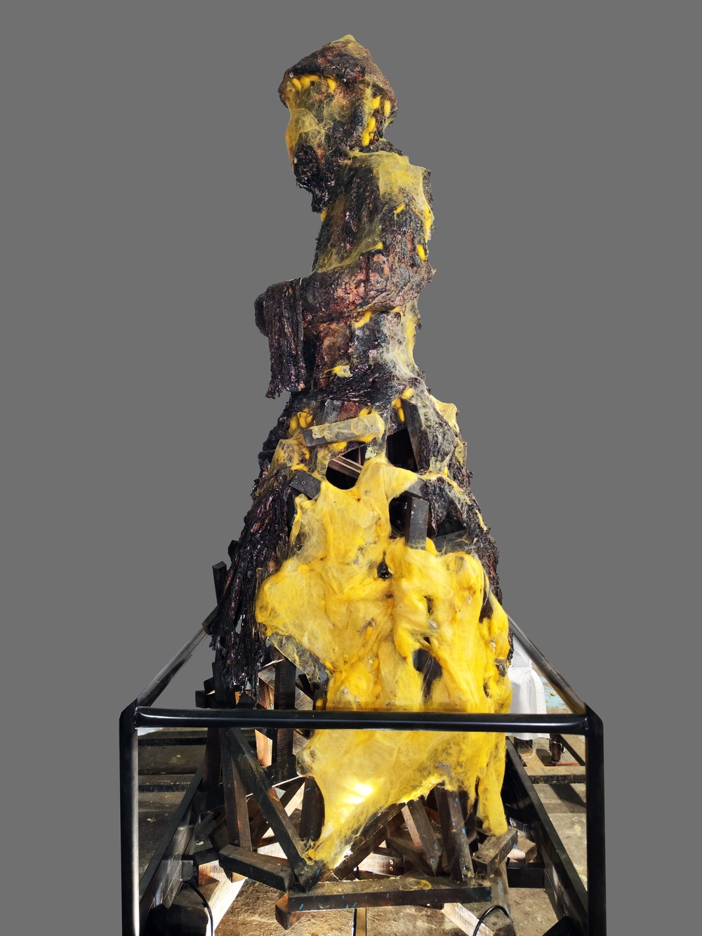 Nghệ sĩ Lê Hữu Hiếu mang triển lãm cá nhân "Tằm" tới Venice Art Biennale lần thứ 61 - Ảnh 5.