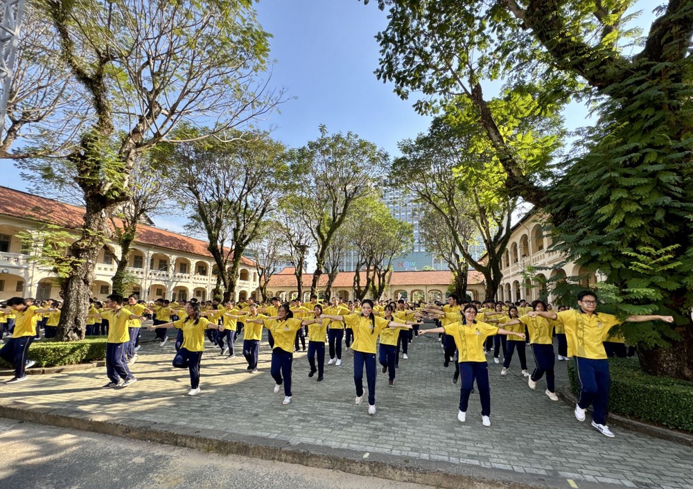 Lần đầu tiên xây dựng quy định đầy đủ đối với trường phổ thông năng khiếu nghệ thuật - Ảnh 1.