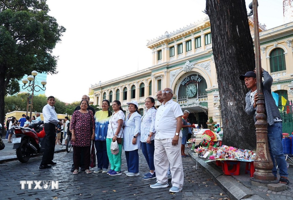 Hà Nội và Thành phố Hồ Chí Minh vào tốp 100 thành phố hấp dẫn nhất thế giới để khám phá bằng đi bộ - Ảnh 2.