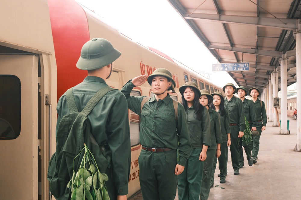 “Hà Nội 5 cửa ô” - Chạm vào ký ức 30/4 qua một hành trình đặc biệt” - Ảnh 4.