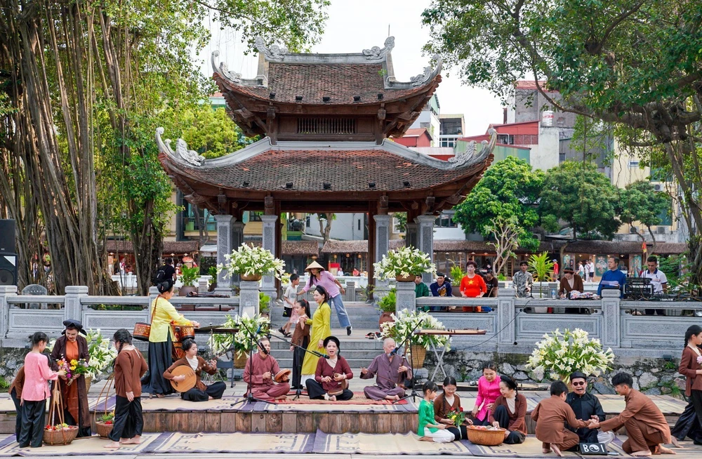 "Thanh âm xưa và khúc khải hoàn" - điểm hẹn văn hoá Hà Nội - Ảnh 2.