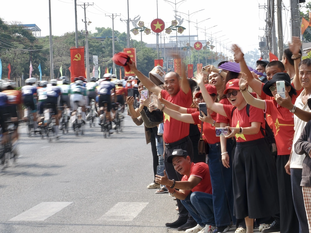 Lan tỏa tinh thần non sông thống nhất qua từng vòng quay - Ảnh 2.