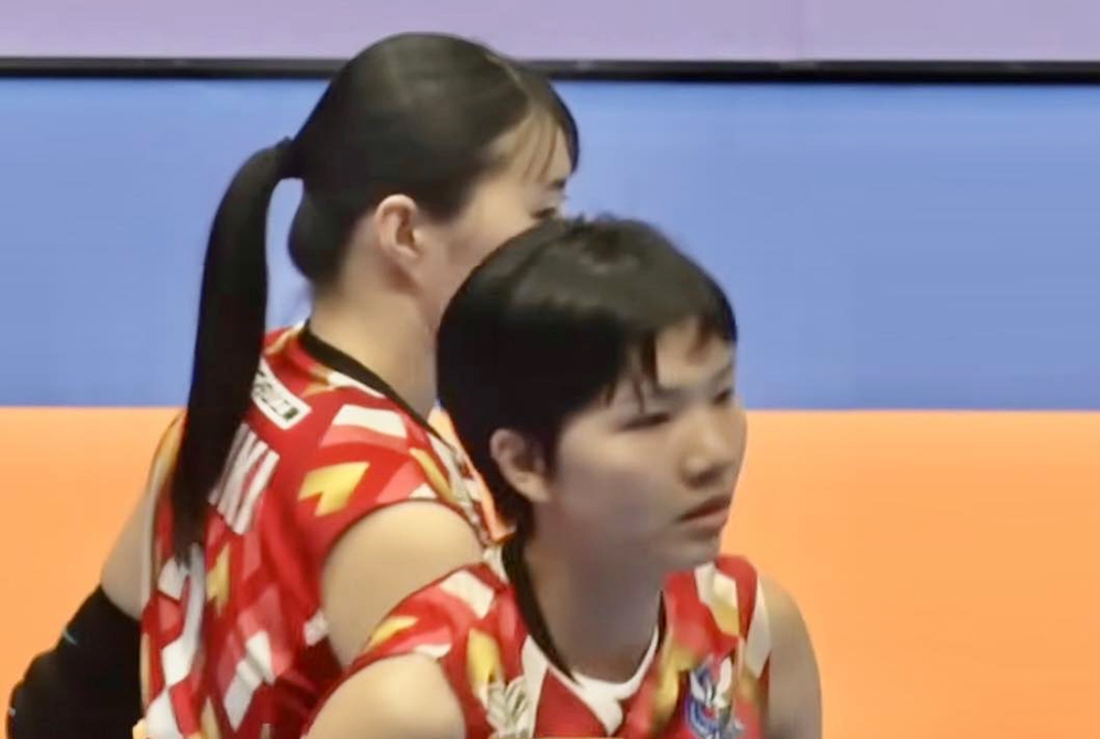 Phụ công hàng đầu Việt Nam tỏa sáng với 15 điểm, đội bóng chuyền Nhật Bản vẫn thua tiếc nuối - Ảnh 1.