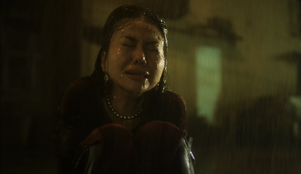 Thanh Hằng bị nhấn nước, đối đầu Hồng Ánh trong “Mesdames Thanh Sắc” - Ảnh 3.