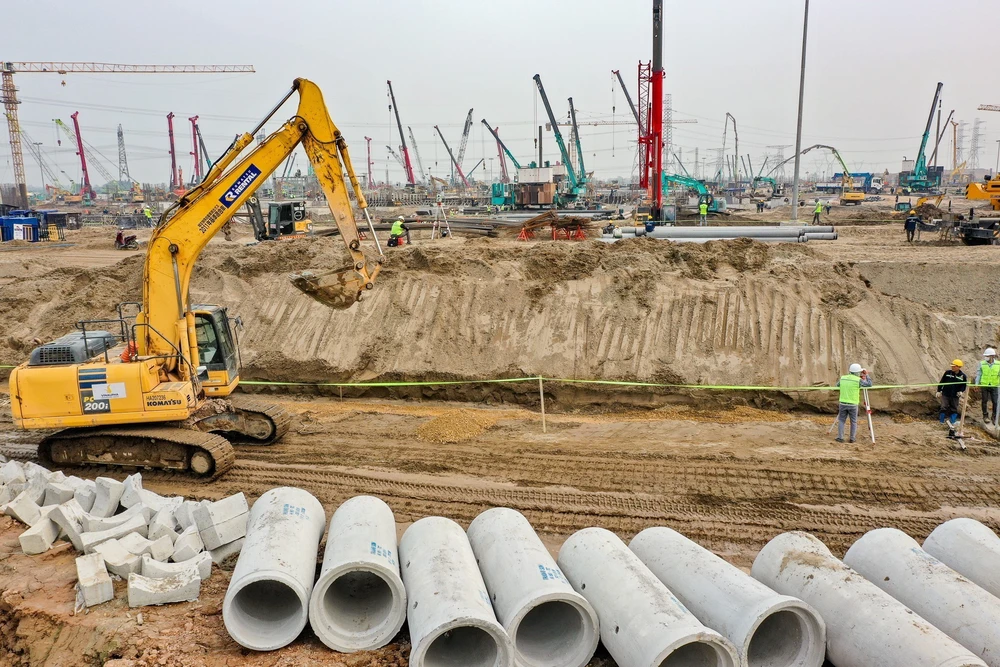 Hà Nội: Nhộn nhịp trên công trường dự án sân vận động Trống Đồng - Ảnh 7.