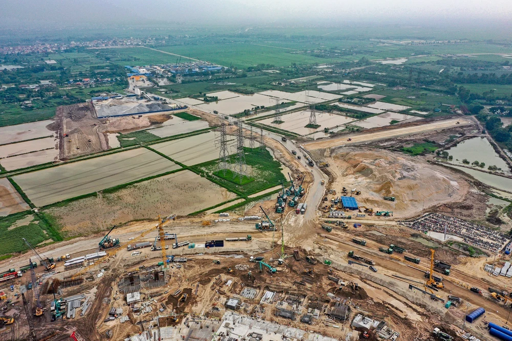 Hà Nội: Nhộn nhịp trên công trường dự án sân vận động Trống Đồng - Ảnh 4.