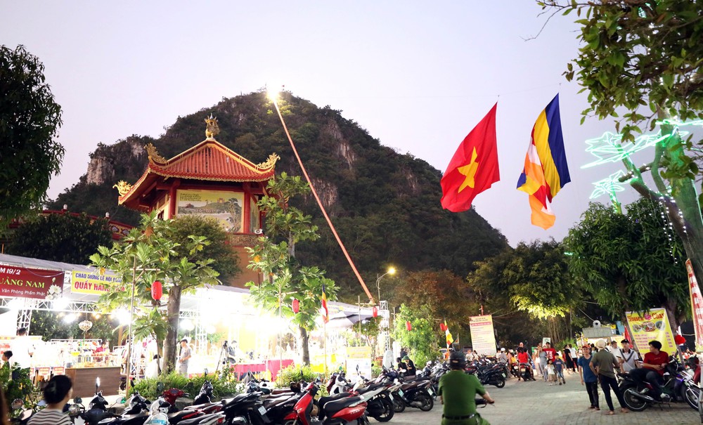 Lễ hội Quán Thế Âm, Ngũ Hành Sơn 2026 hướng tới mô hình "Lễ hội xanh" - Ảnh 4. Lễ hội Quán Thế Âm, Ngũ Hành Sơn 2026 hướng tới mô hình "Lễ hội xanh" - Ảnh 4.