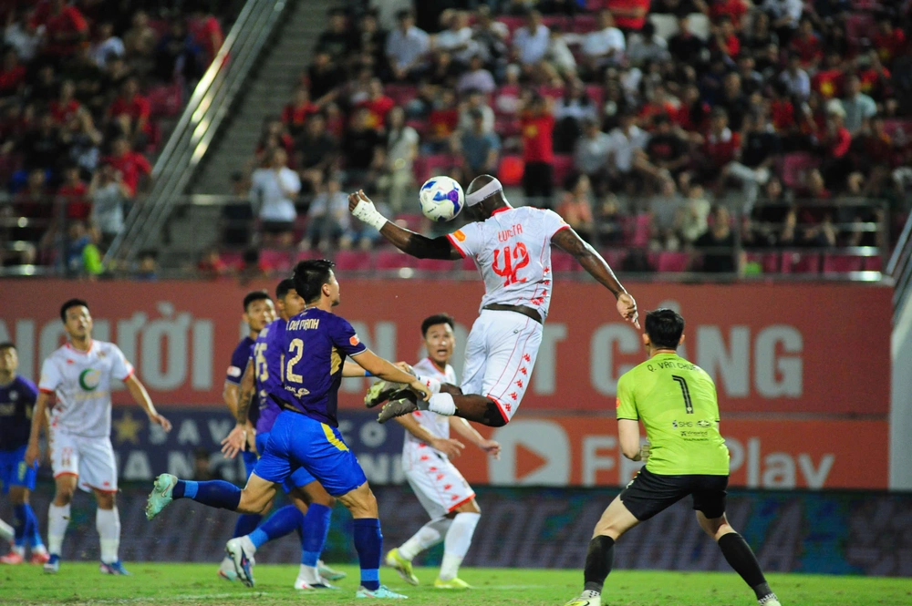 Tuyển thủ "tắt điện", Hải Phòng dập tắt giấc mơ vô địch của Hà Nội FC - Ảnh 1.