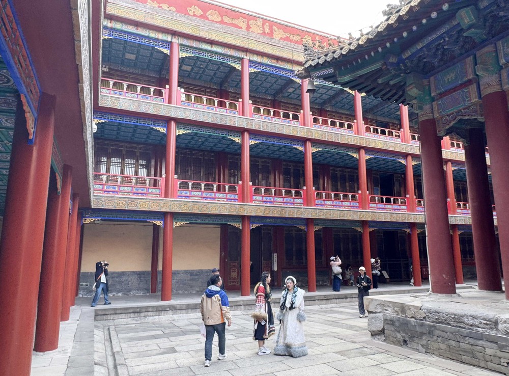 Khám phá 'tiểu cung điện Potala' ở Hà Bắc, Trung Quốc - Ảnh 8.