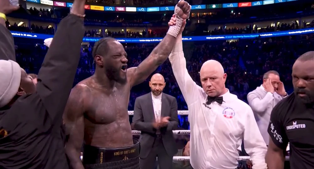 Cựu vô địch quyền Anh hạng nặng thế giới khép lại sự nghiệp bằng thất bại tiếc nuối - Ảnh 3.