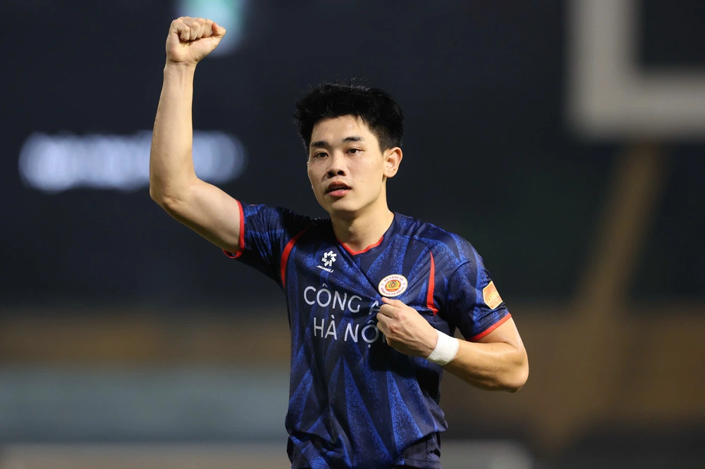 Vòng 17 LPBank V-League 2025/26: CAHN băng băng về đích  - Ảnh 1.