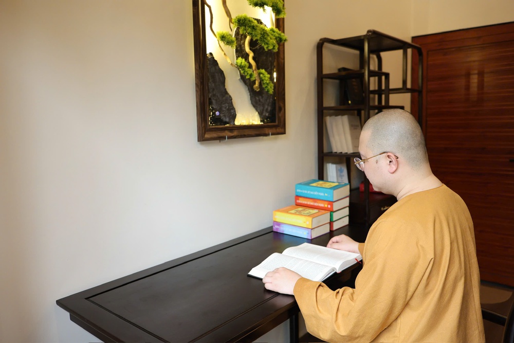 Vị Đại đức mang hành trình học thuật kiến tạo giá trị cộng đồng - Ảnh 8. Vị Đại đức mang hành trình học thuật kiến tạo giá trị cộng đồng - Ảnh 8.