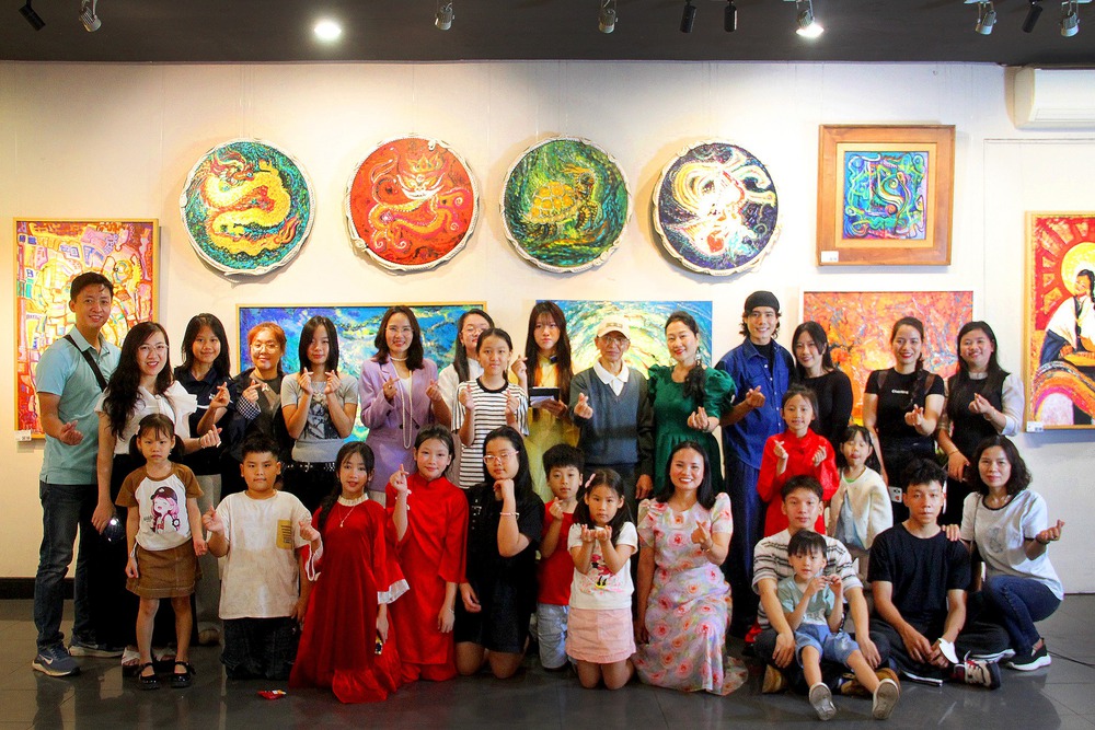 Vui chơi trong thế giới hội họa cùng "bà giáo" Quế Chi và họa sĩ trẻ Nguyễn Đăng Hải Nam - Ảnh 1. Nguyễn Đăng Hải Nam