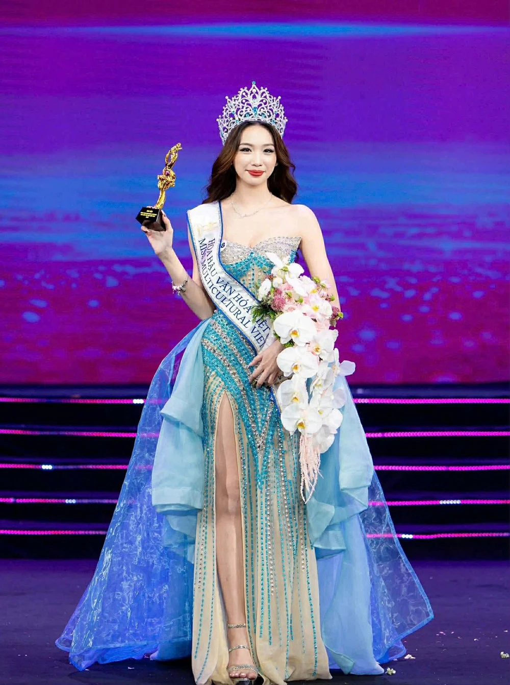Nữ sinh 18 tuổi đăng quang Hoa hậu Văn hóa Việt Nam 2026 - Ảnh 1.