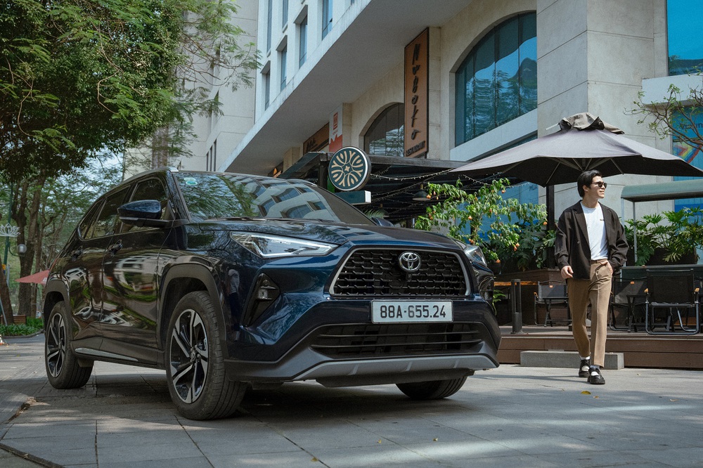 Khách hàng tích cực mua xe hybrid, Toyota tăng doanh số gấp 3 - Ảnh 1.