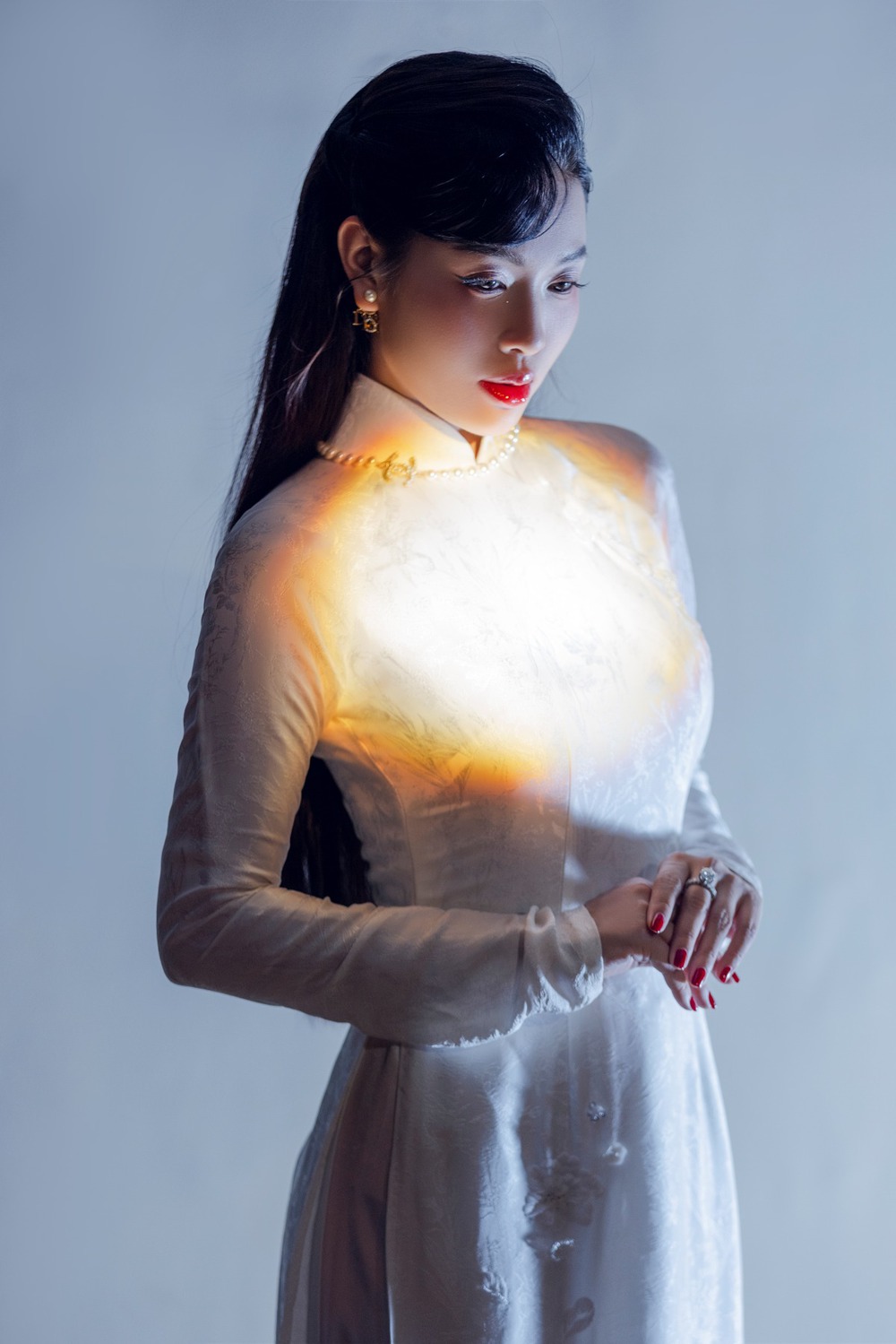 Quán quân “Sàn chiến giọng hát” Diệu Ly chuyển hướng trong âm nhạc và hình ảnh - Ảnh 1.